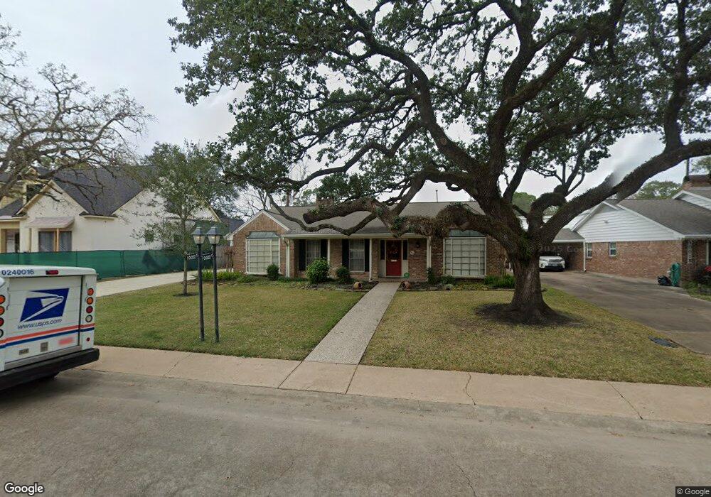 10022 Chevy Chase Dr, Houston, TX 77042 - photo 1