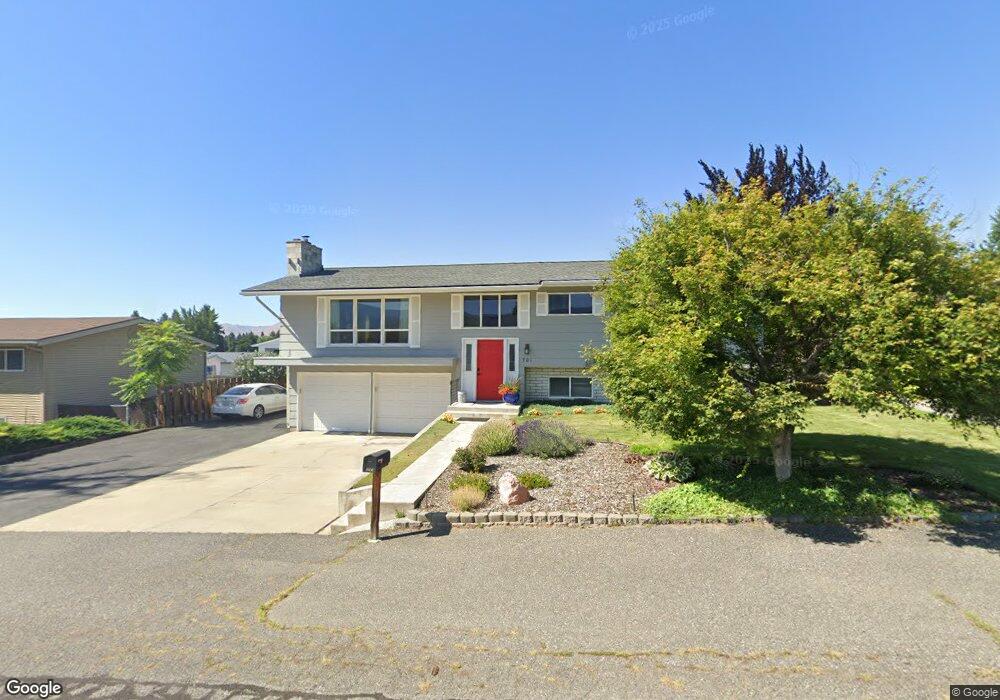 701 Gormley St, East Wenatchee, WA 98802 - photo 1