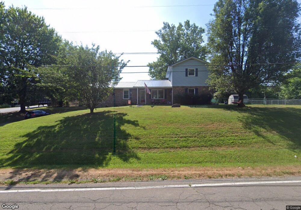 635 Woodlyn Rd, Johnson City, TN 37601 - photo 1