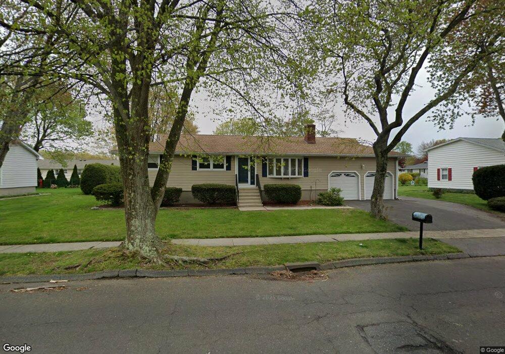 75 Wigwam Ln, Stratford, CT 06614 - photo 1