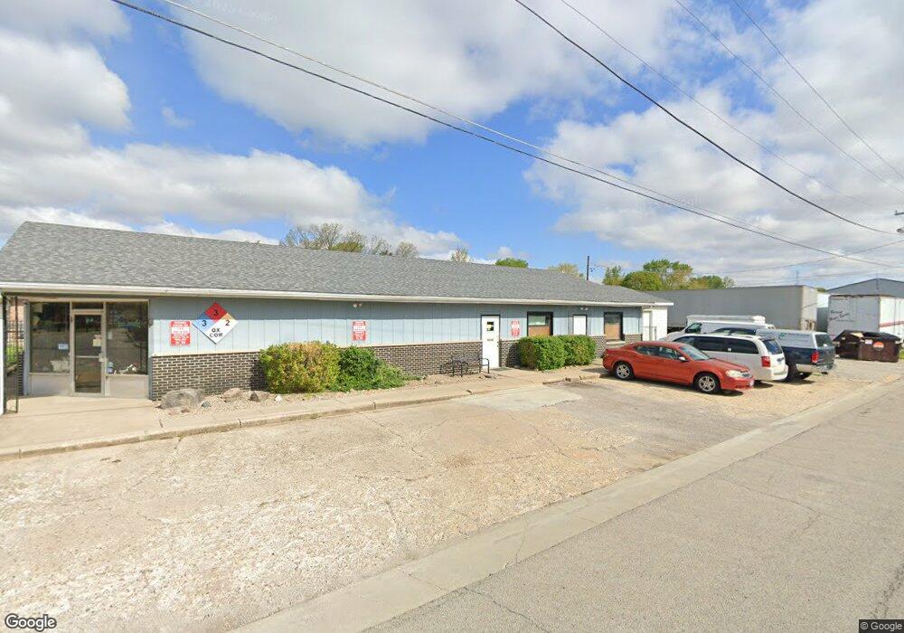 550 Pekin St, Lincoln, IL 62656 - photo 1