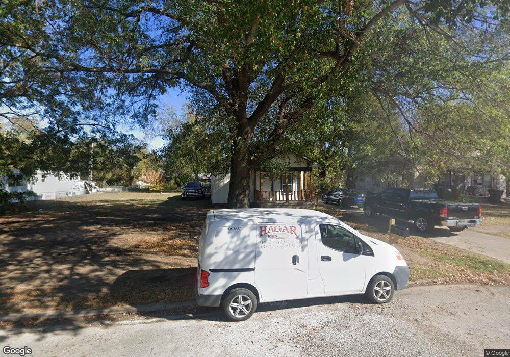 1115 N Collins Ave, Okmulgee, OK 74447 - photo 1