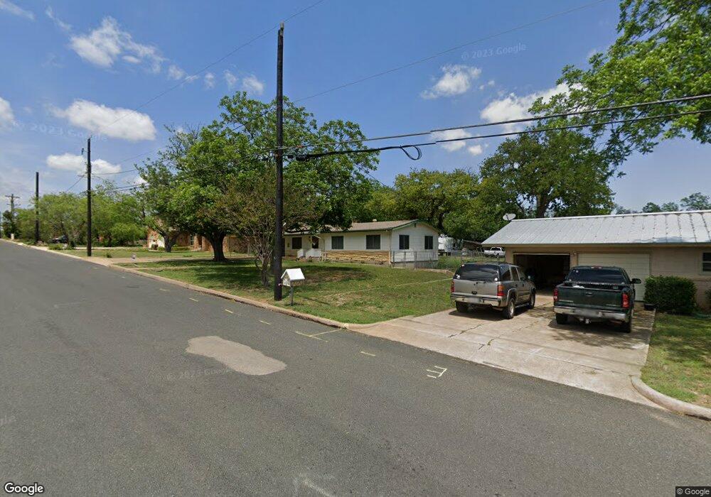 106 E Windcrest St, Fredericksburg, TX 78624 - photo 1