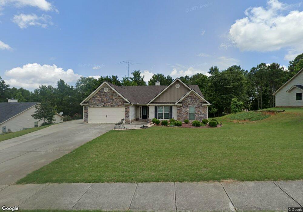 1947 Paynes Point, Winder, GA 30680 - photo 1