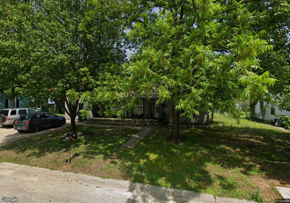 1812 Buck St, Gainesville, TX 76240 - photo 1