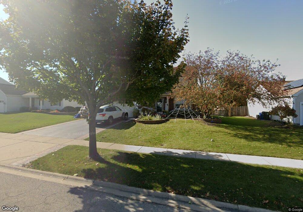 1130 Stonegate Rd, Algonquin, IL 60102 - photo 1