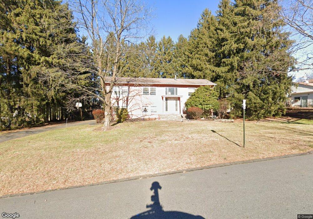 4 Crabapple Ct, Monsey, NY 10952 - photo 1