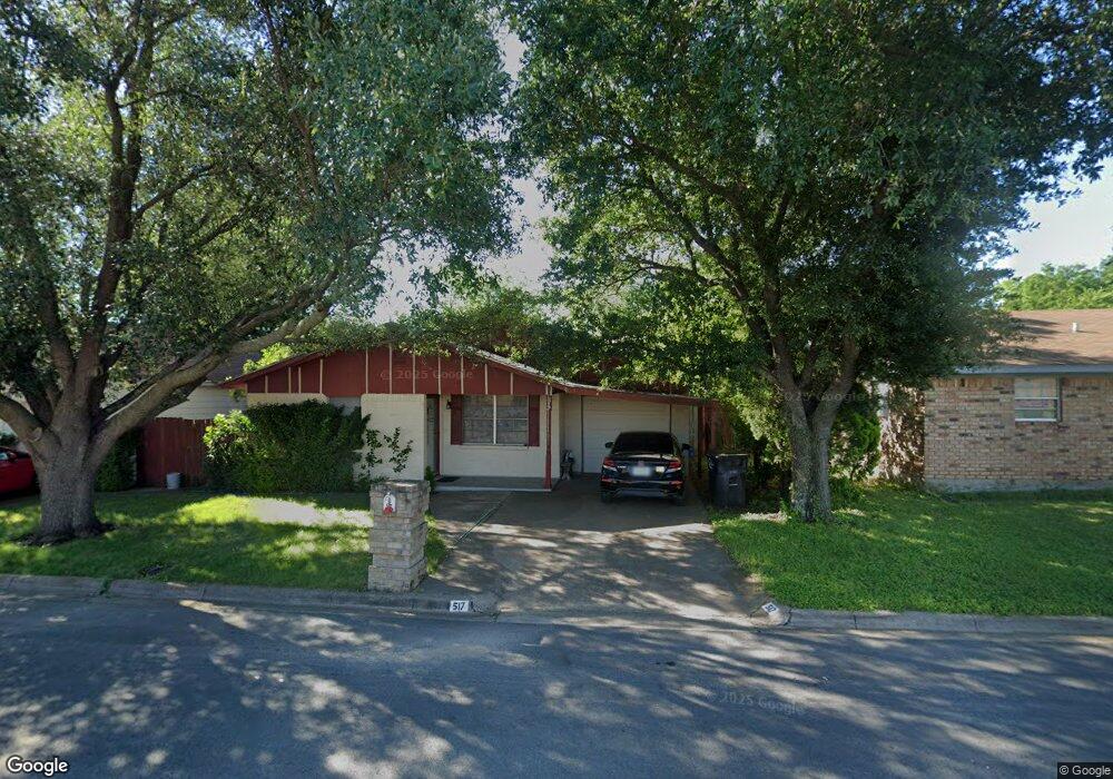 517 Phillips St, Cleburne, TX 76033 - photo 1