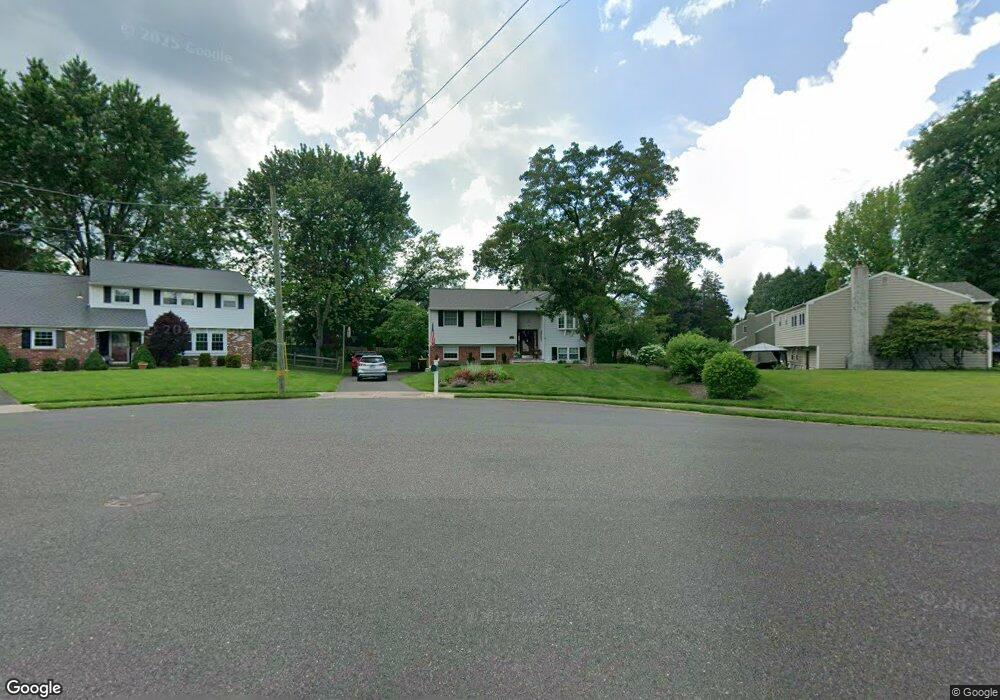 4 Hillcrest Cir, Doylestown, PA 18901 - photo 1