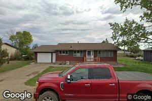 620 6th Ave NW, Beach, ND 58621