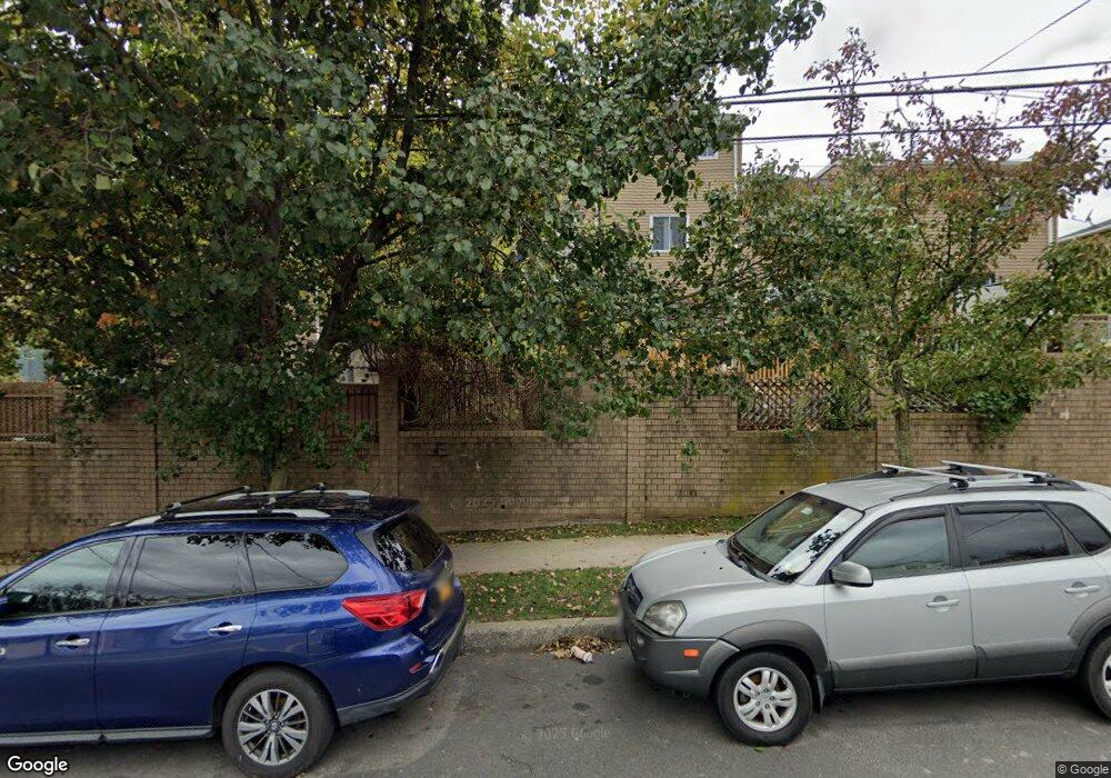 159 Skyline Dr, Staten Island, NY 10304 - photo 1