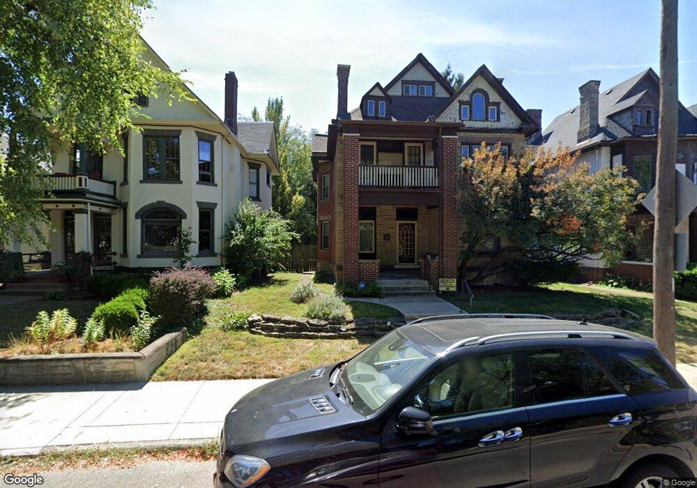 1123 Bryden Rd unit 25, Columbus, OH 43205 - photo 1