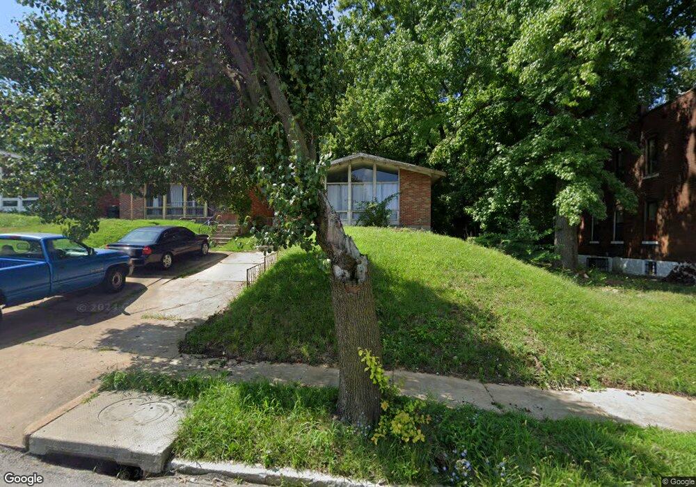 4450 Carter Ave, Saint Louis, MO 63115 - photo 1