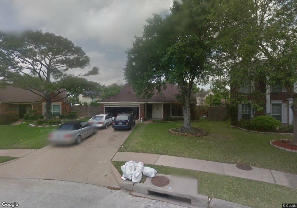 3919 Spring Crest Ct, Pearland, TX 77584 - photo 1