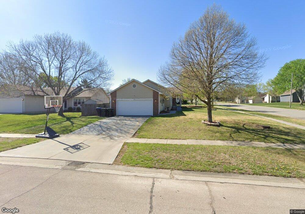 3560 SW Kent Ct, Topeka, KS 66614 - photo 1