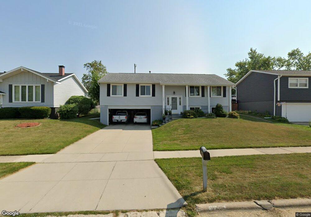 3431 Sue Ln NW, Cedar Rapids, IA 52405 - photo 1