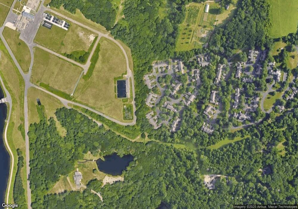 16 Chateau Margaux, Bloomfield, CT 06002 - photo 1