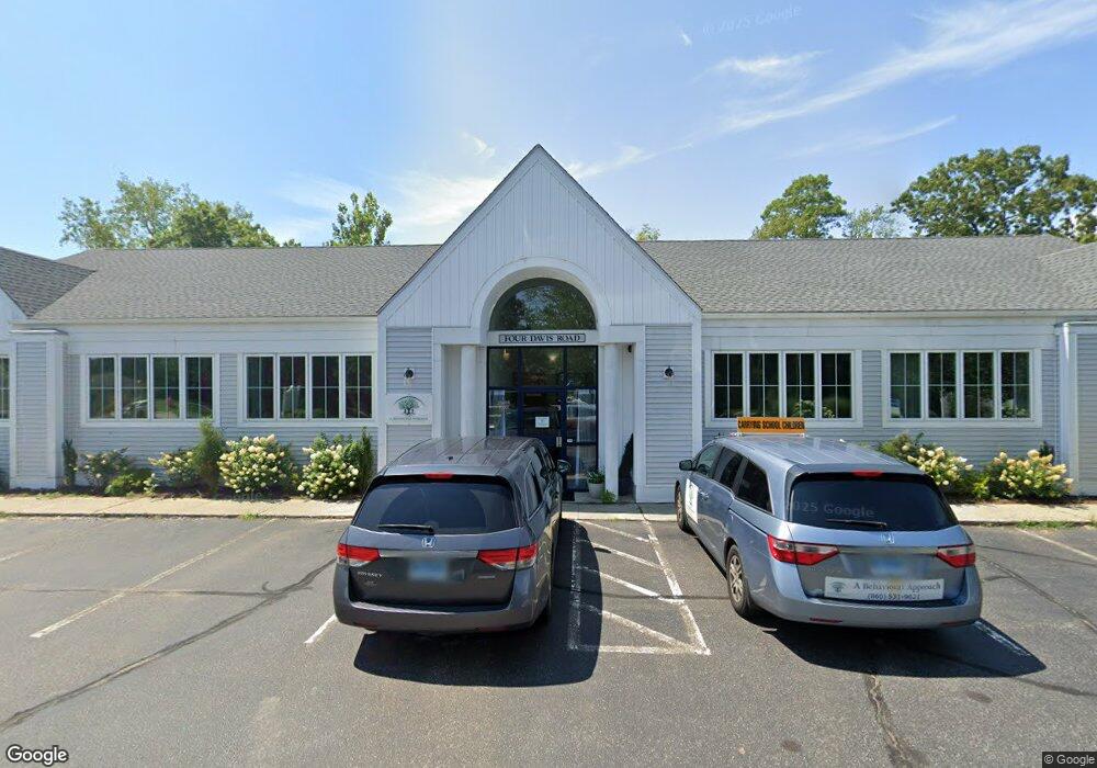 4 Davis Rd W unit 3, Old Lyme, CT 06371 - photo 1