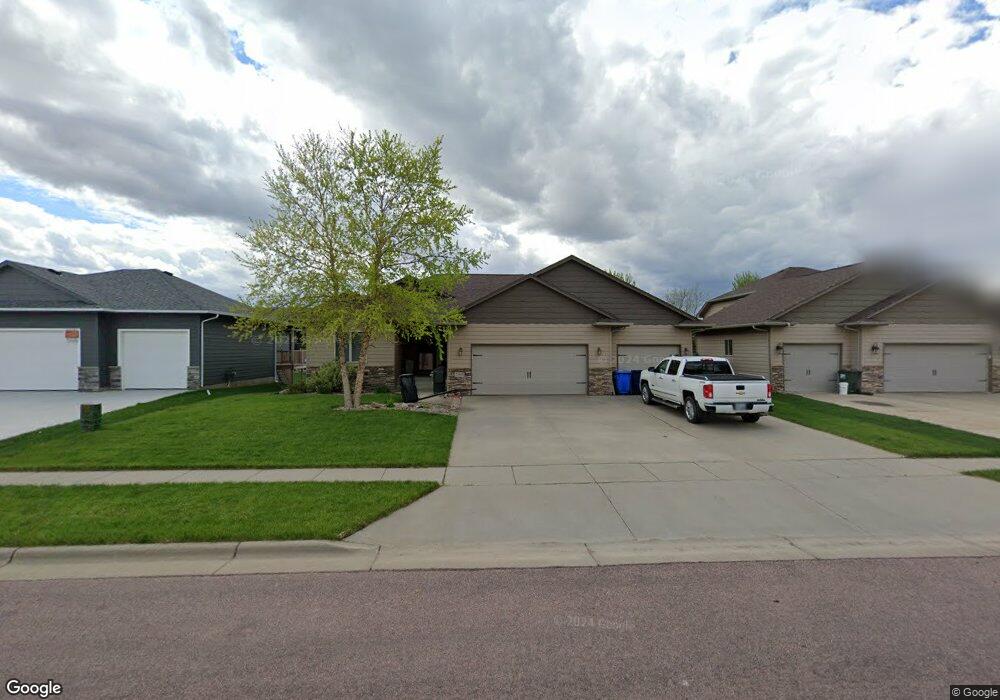 5301 S Bahnson Ave, Sioux Falls, SD 57108 - photo 1