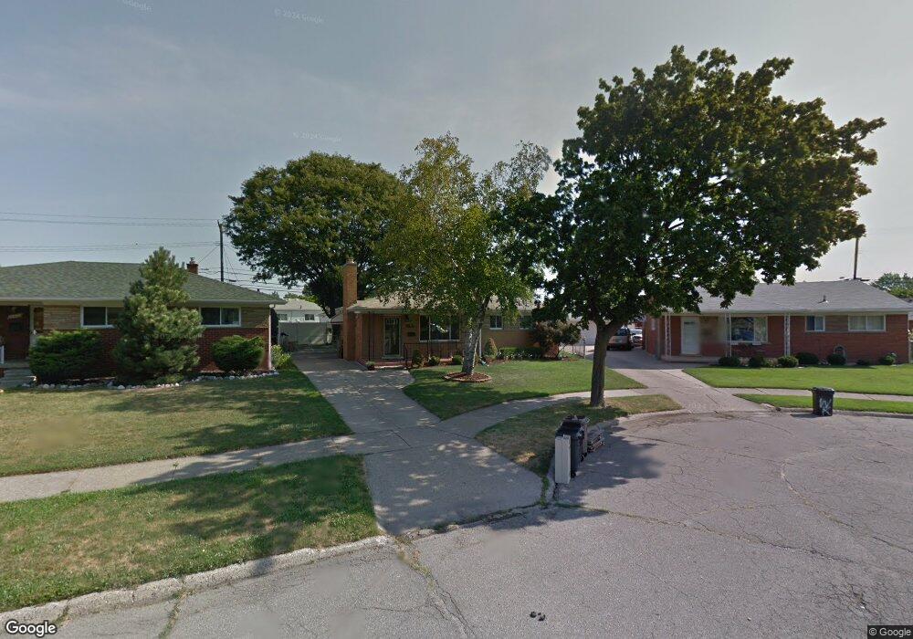 27352 E Crestmont St, Roseville, MI 48066 - photo 1