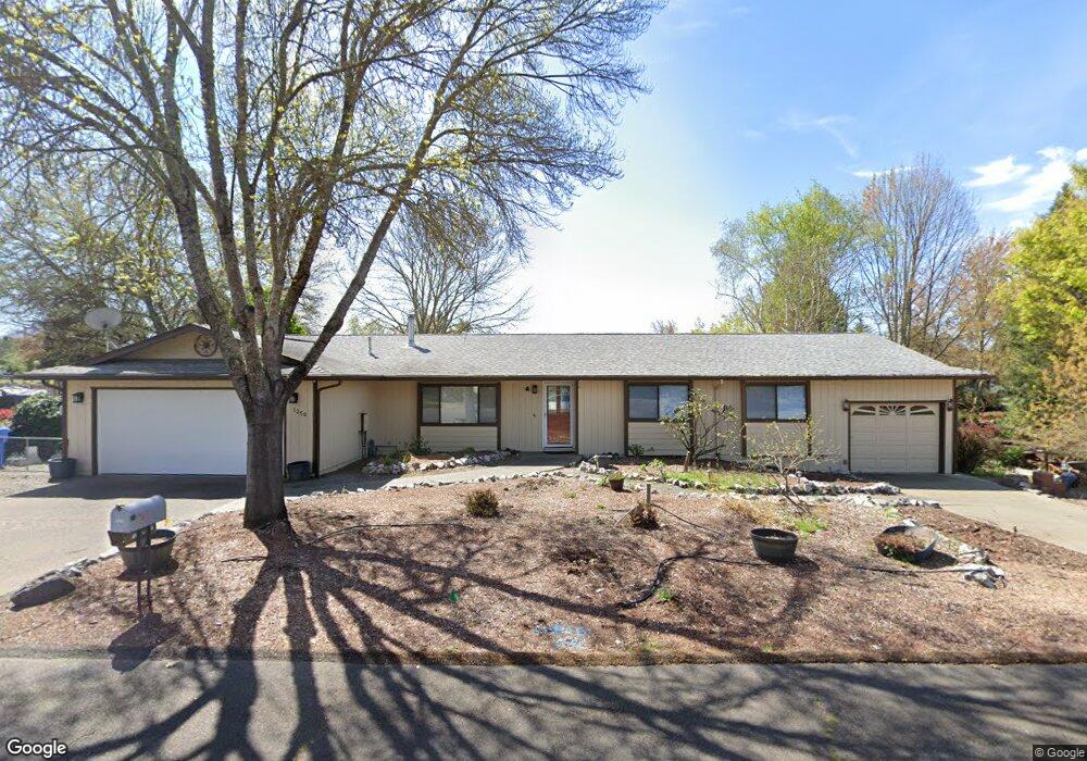 1250 Wineteer Ln, Grants Pass, OR 97527 - photo 1