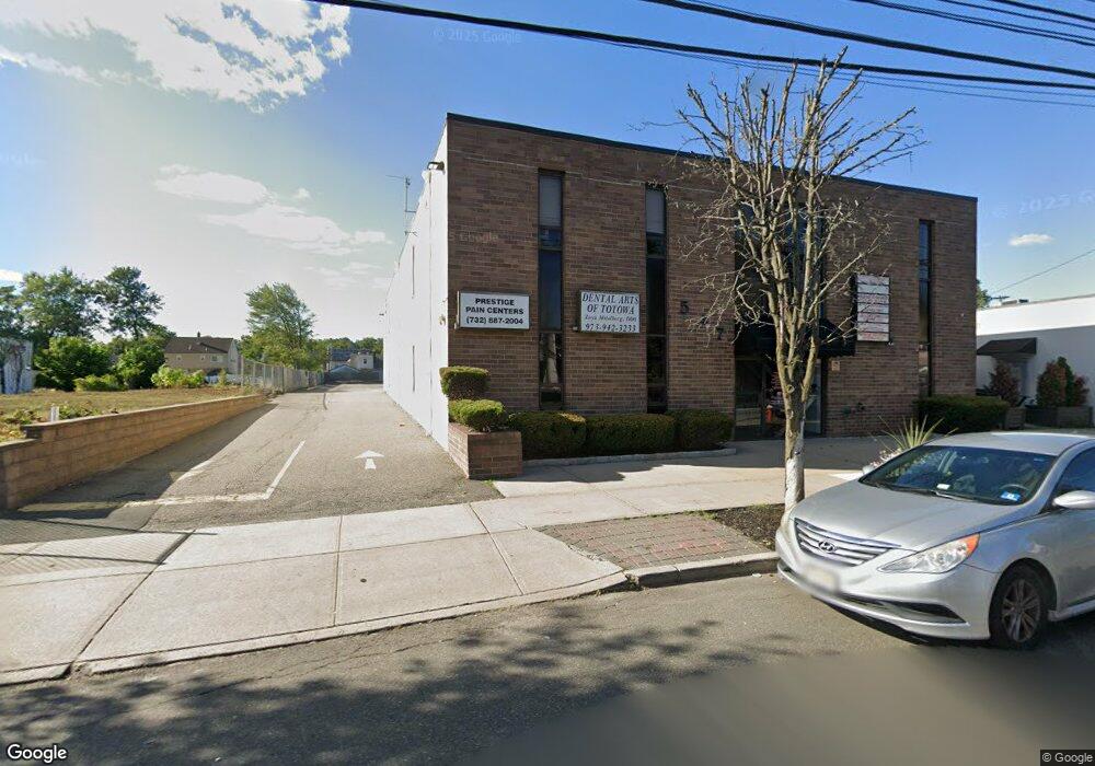 547 Union Blvd, Totowa, NJ 07512 - photo 1