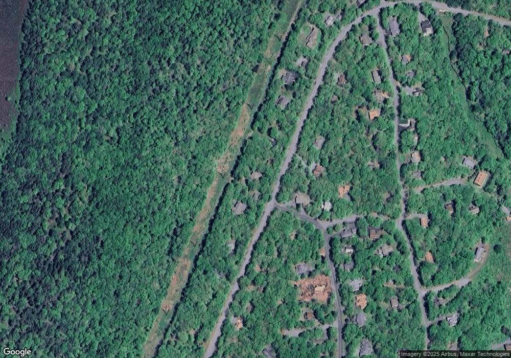 246 Surrey Dr, Hawley, PA 18428 - photo 1