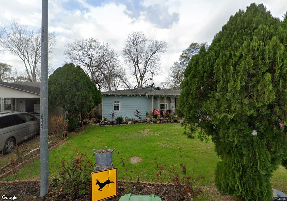 10627 Royal Pine Dr, Houston, TX 77093 - photo 1