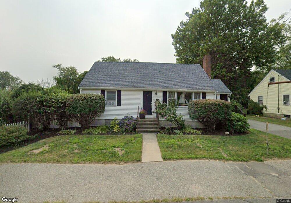 724 Cabot St, Beverly, MA 01915 - photo 1
