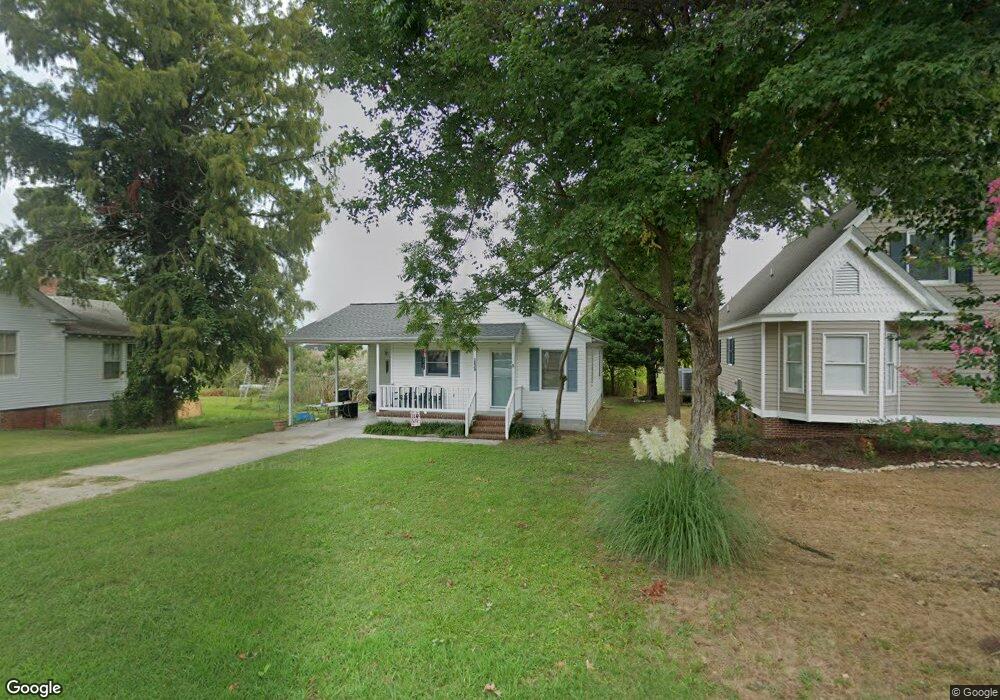 612 Lee St, West Point, VA 23181 - photo 1