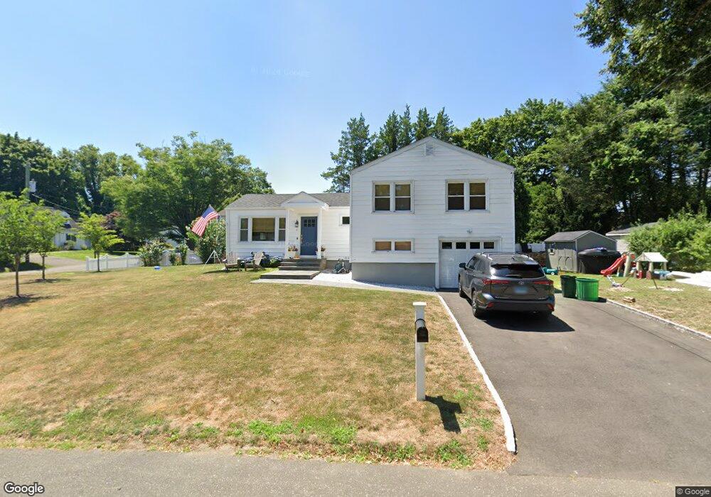 8 Mary Ln, Riverside, CT 06878 - photo 1