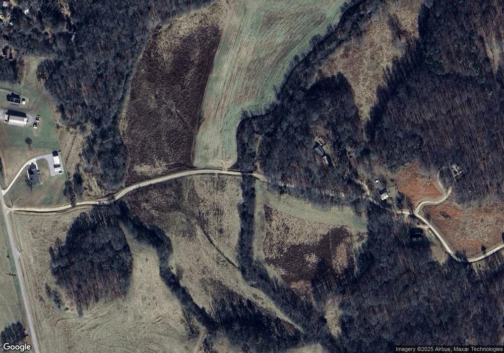 885 W Glade Creek Rd, Clarkesville, GA 30523 - photo 1