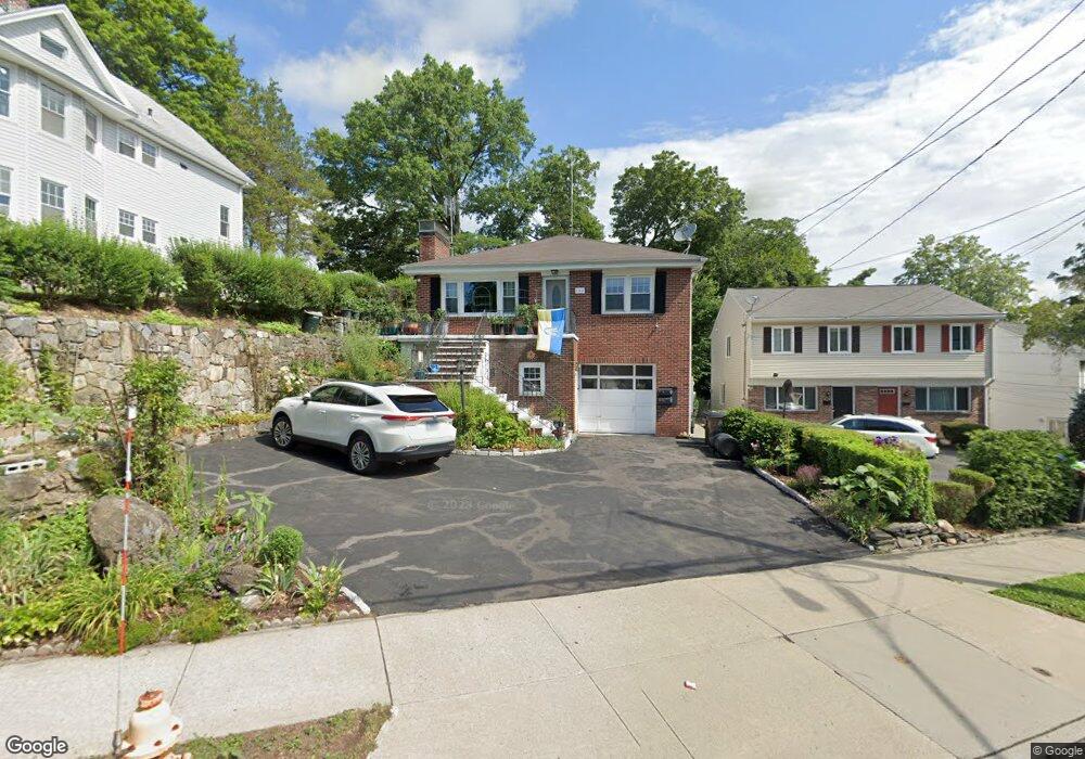 102 Rock Spring Rd, Stamford, CT 06906 - photo 1