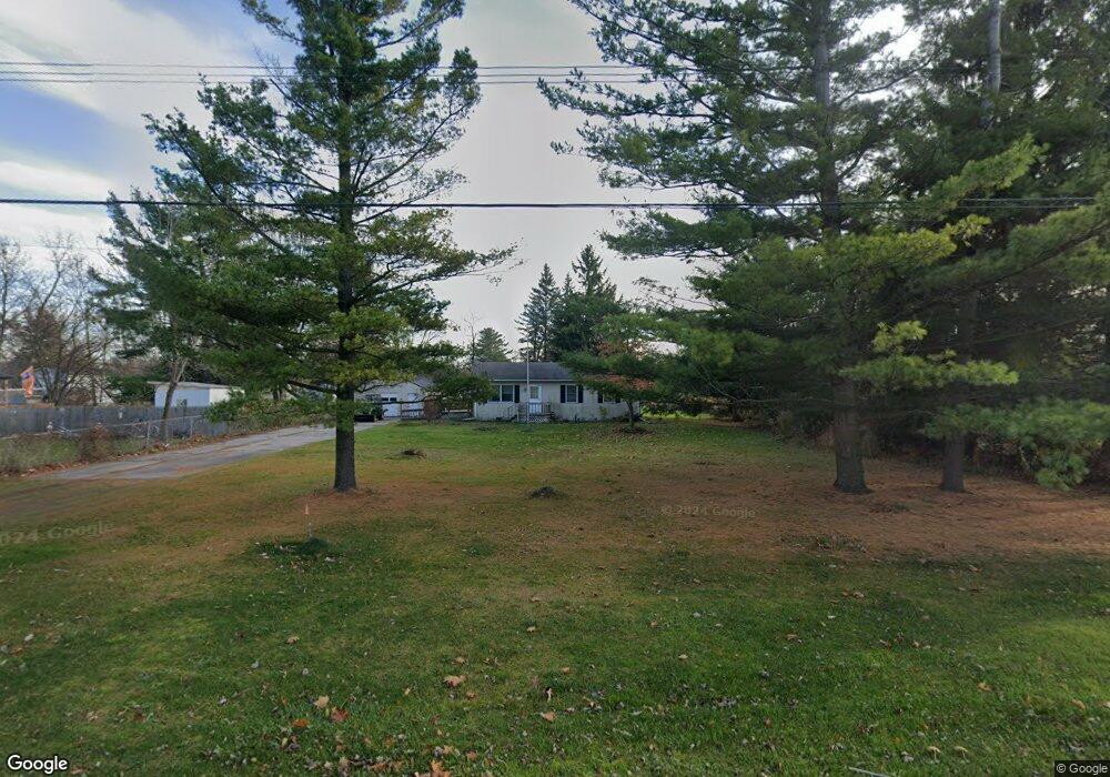 1863 Yeager St, Port Huron, MI 48060 - photo 1