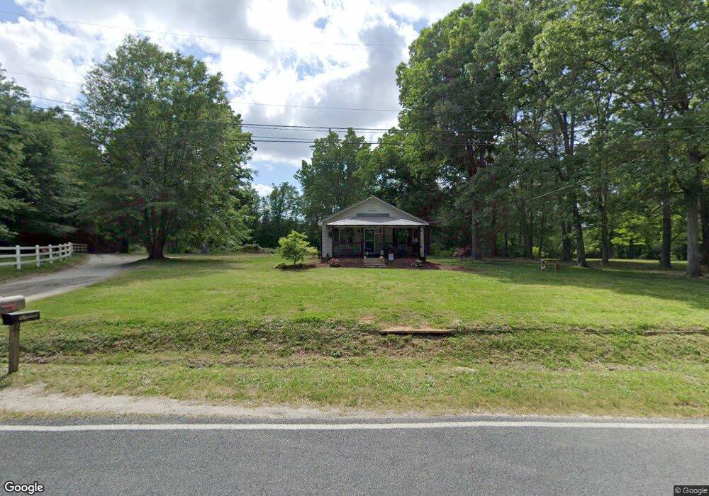 1316 Lyn Well Rd, Lincolnton, NC 28092 - photo 1