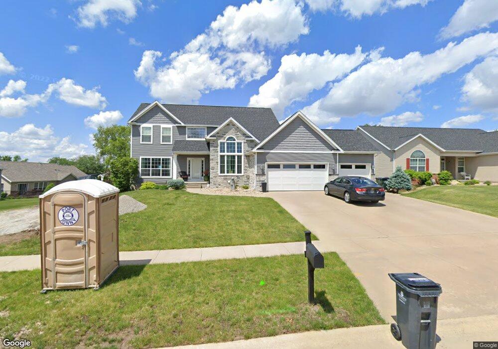 4318 Woodsonia Ct NW, Cedar Rapids, IA 52405 - photo 1