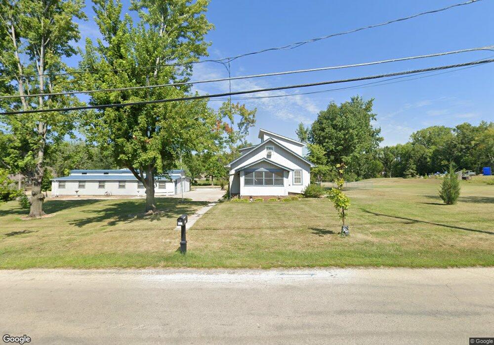 2110 E Ave NW, Cedar Rapids, IA 52405 - photo 1