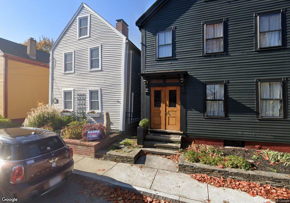14 Salem St, Newburyport, MA 01950 - photo 1