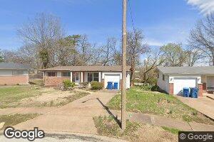 1445 Forest Green Ct, Saint Louis, MO 63130