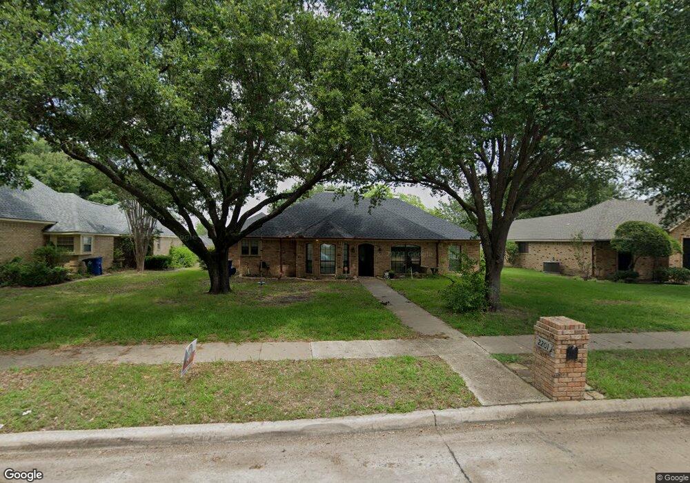 2201 Plymouth Dr, Ennis, TX 75119 - photo 1