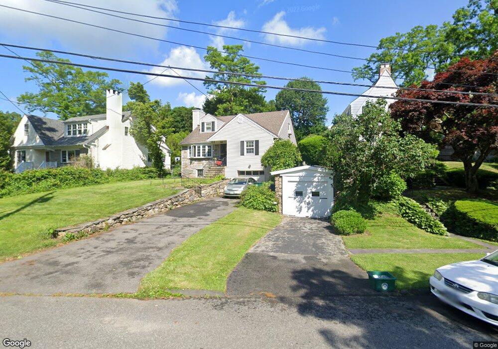 703 Old Post Rd, Mamaroneck, NY 10543 - photo 1