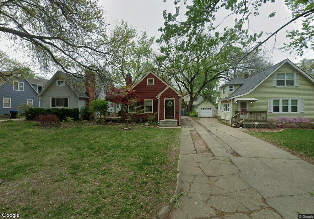 1435 SW Collins Ave, Topeka, KS 66604 - photo 1
