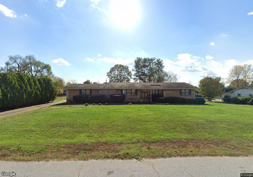 401 Rita St, Mauldin, SC 29662 - photo 1