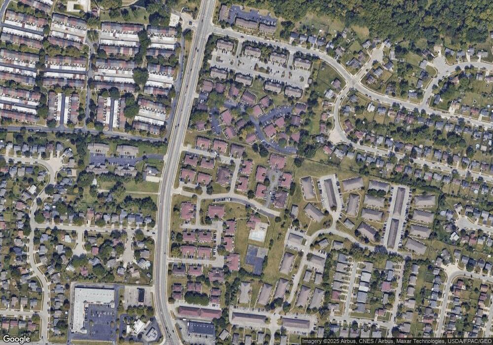 836 Westbury Ln N, Columbus, OH 43228 - photo 1