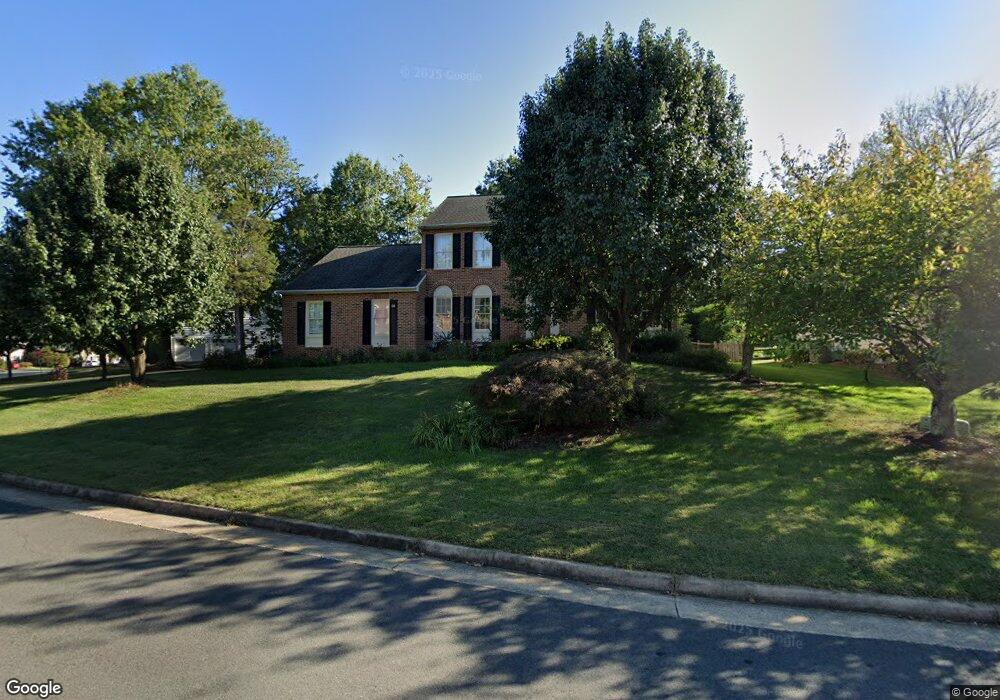 6214 Point Cir, Centreville, VA 20120 - photo 1