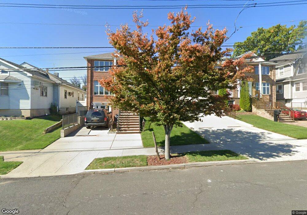 738 Annadale Rd, Staten Island, NY 10312 - photo 1