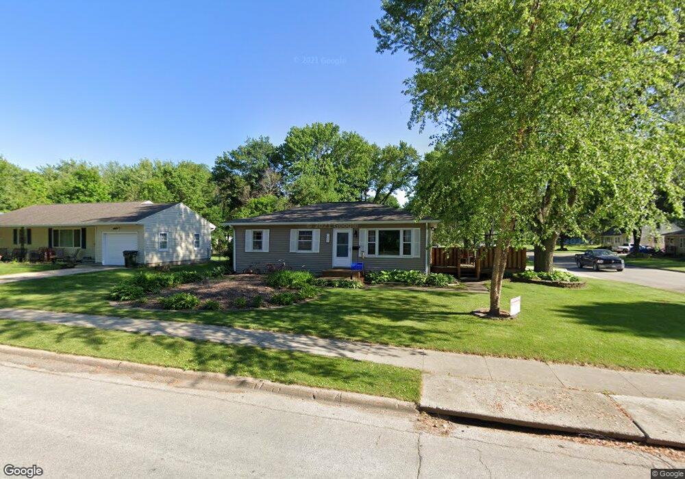 1605 Hawthorne Dr, Cedar Falls, IA 50613 - photo 1