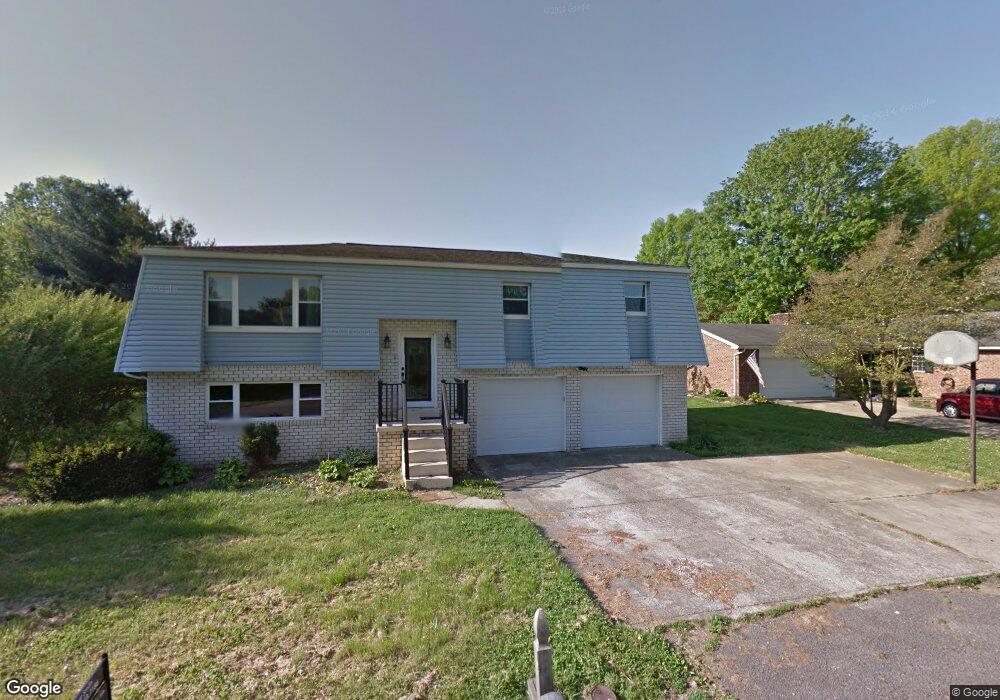 1608 Gainesway Dr, Worthington, KY 41183 - photo 1