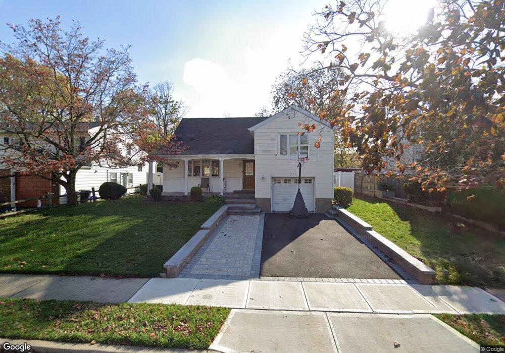 270 Center St, Oceanside, NY 11572 - photo 1