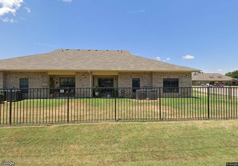 1101 Lawrence St, Gainesville, TX 76240 - photo 1